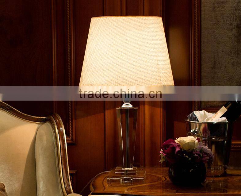 Clear K9 crystal table lamp