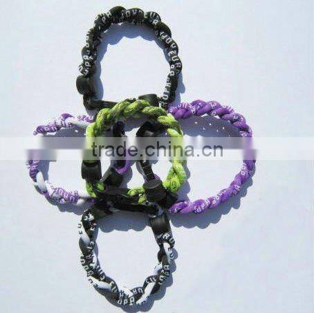 2015 negative ion titanium weaving bracelet