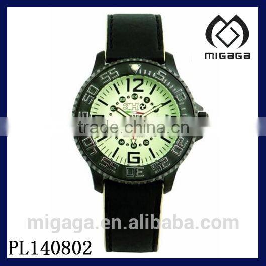 Fashion Sporty Analog Watch Chronograph Polycarbonate & Titanium Mens Watch