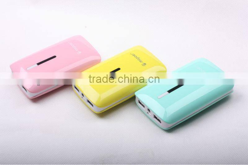 For iPhone External Battery Charger with Capacity 7800mAh