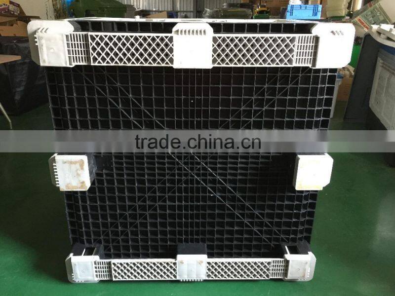 Foldable plastic box