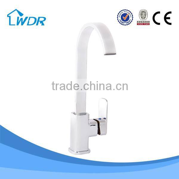 Single hole kitchen basin faucet