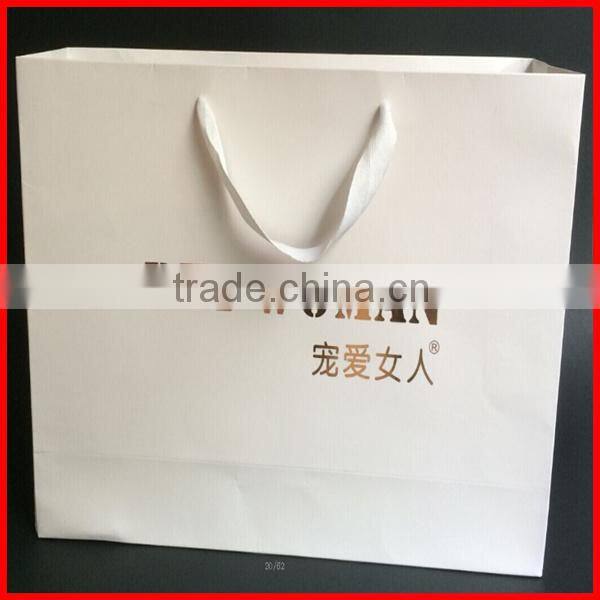 Luxury Clothing White Paper Gift Bags With Handles
