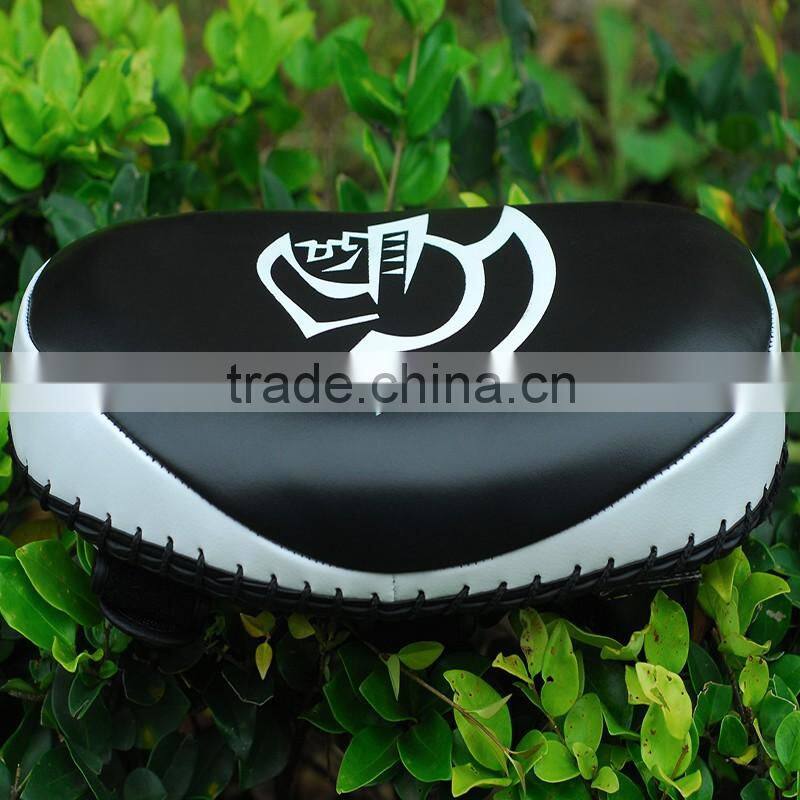 2016 Wholesales Pretorian Grant Fitness Equipment Boxing Kick Pads Professional UFC MMA Punching Exercise Gym Muay Thai Training