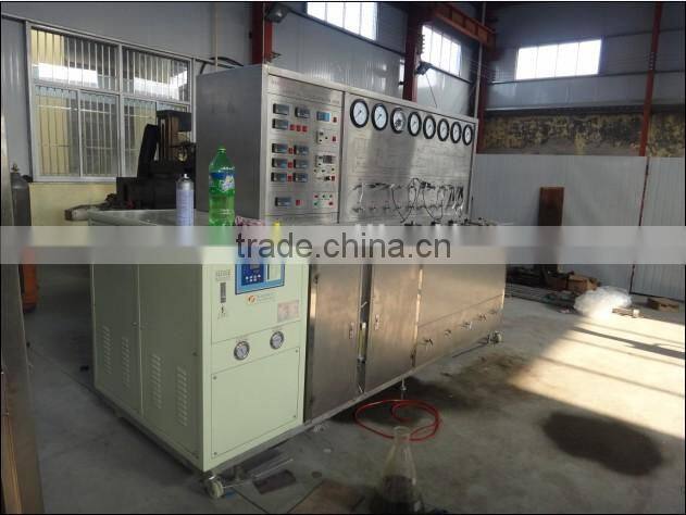 Supercritical CO2 extraction device for extracting foodstuff industry in China