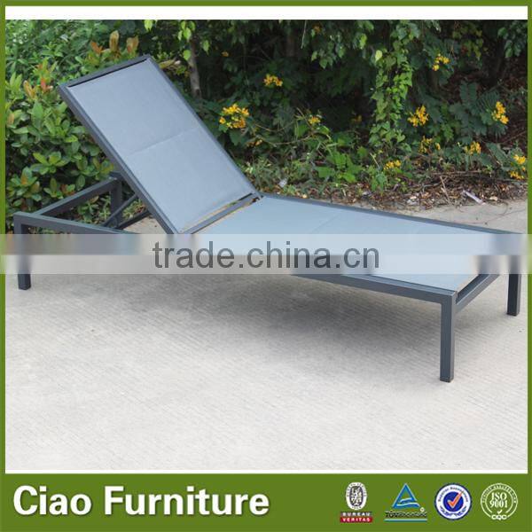 Stackble double-deck mesh sun lounger with aluminium table