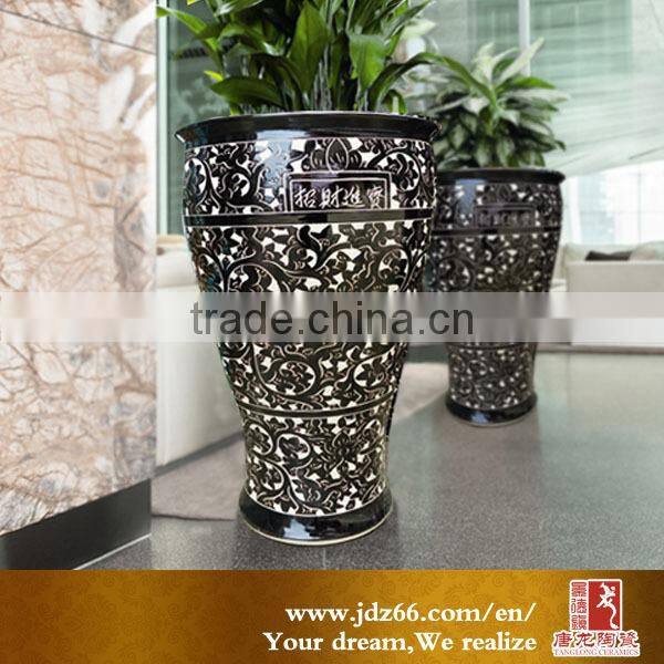Modern style excellent quality glazed white point black ceramic flower pots for hall decor