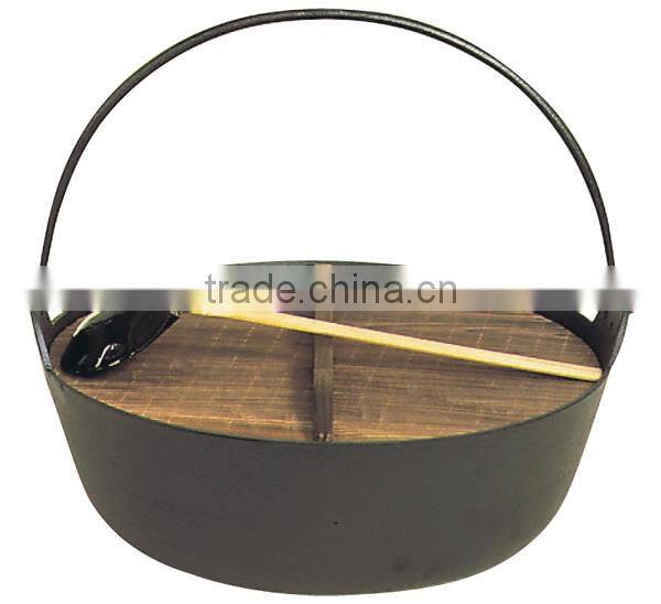 Iron Jumbo Inaka Nabe Cooking Pots with Wooden ladle