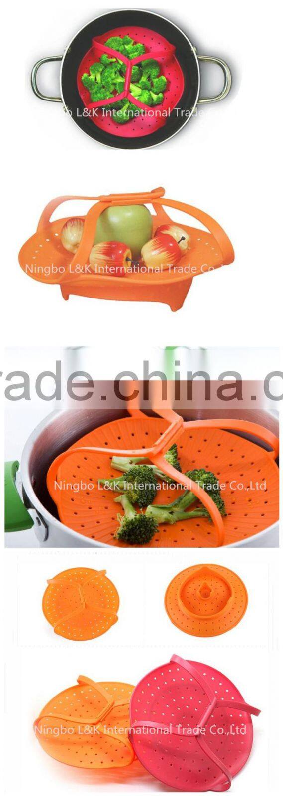 Promtional microwave silicone vegetable steamer with handles