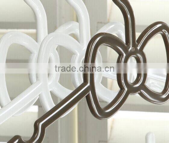 plastic fancy clothes hanger for children