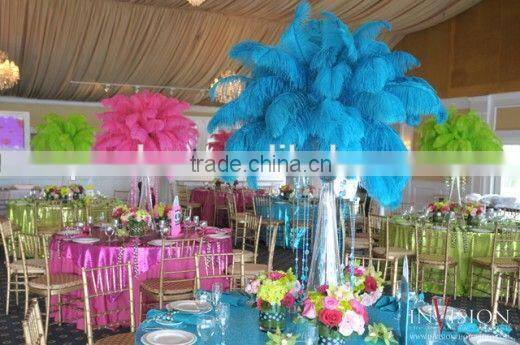 Red ostrich feathers for Wedding decoration