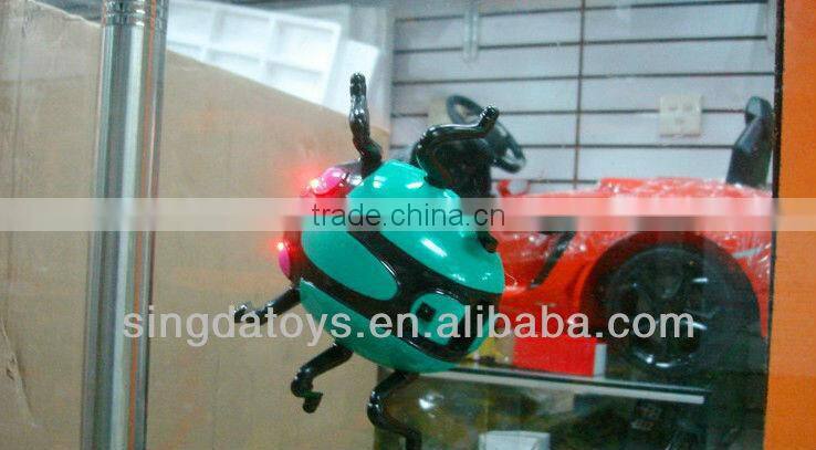 New design hot sell remote control climbing insect