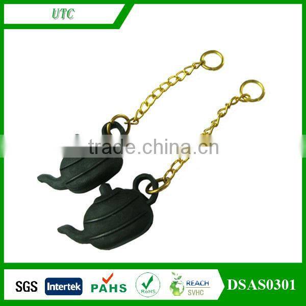 with letter logo 3D soft PVC keychain rubber key rings plastic keychain