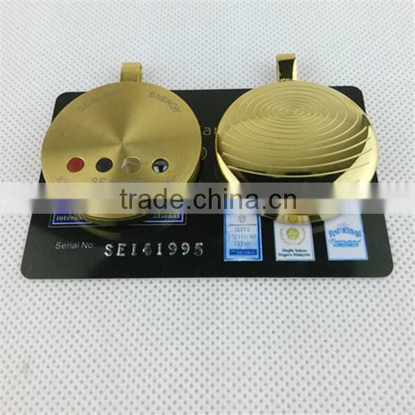 Quantum pendant with 2000-3000 negative ions