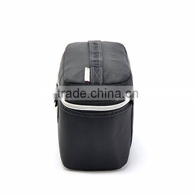 Newest fashion custom portable cosmetic bag