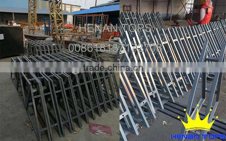 Children Play Attraction In China Theme Park Mirror Maze