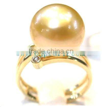 gold ring with south sea pearl