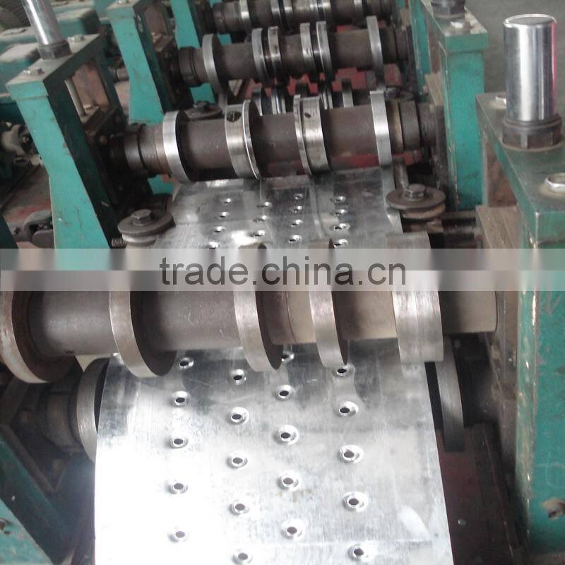 Galvanized metal walk board with hook for building scaffolding system