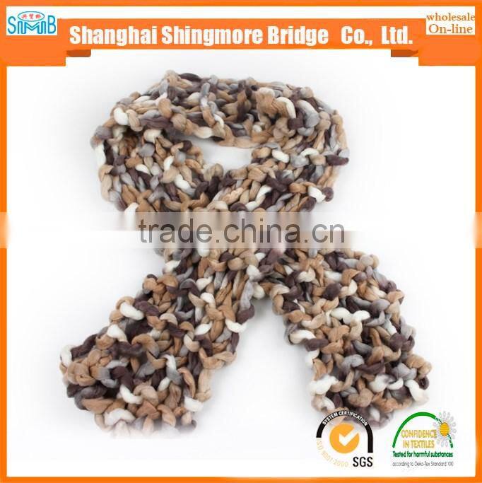 China novelty yarn factory cheap wholesale super soft chunky yarn acrylic for knitting scarf