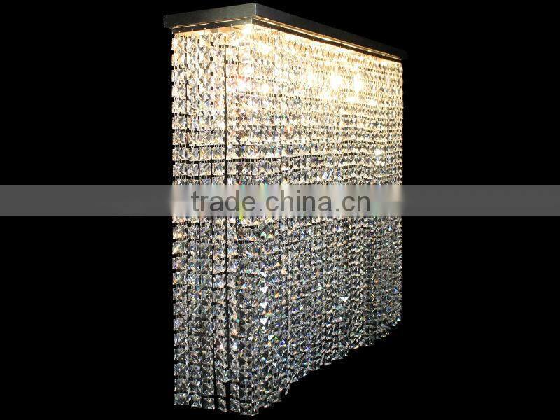 24-light luxury crystal chandelier decorated with golden metal parts