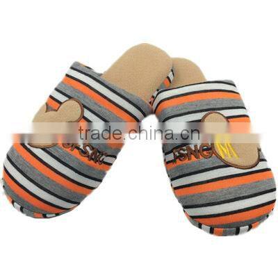 New design pink fluzzy princess woman slipper