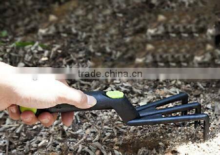 Small Plastic Four-teeth Fork Hand Garden Tool Gold Metal Detecting Pointed Garden 551388