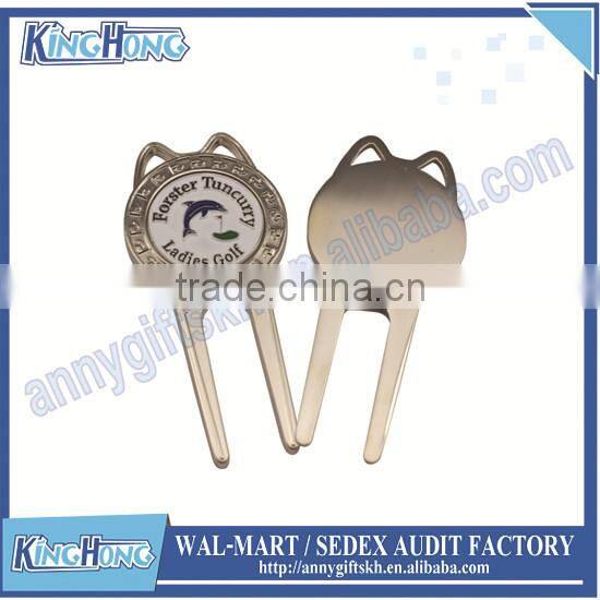 Colorful automatic metal retractable divot tool