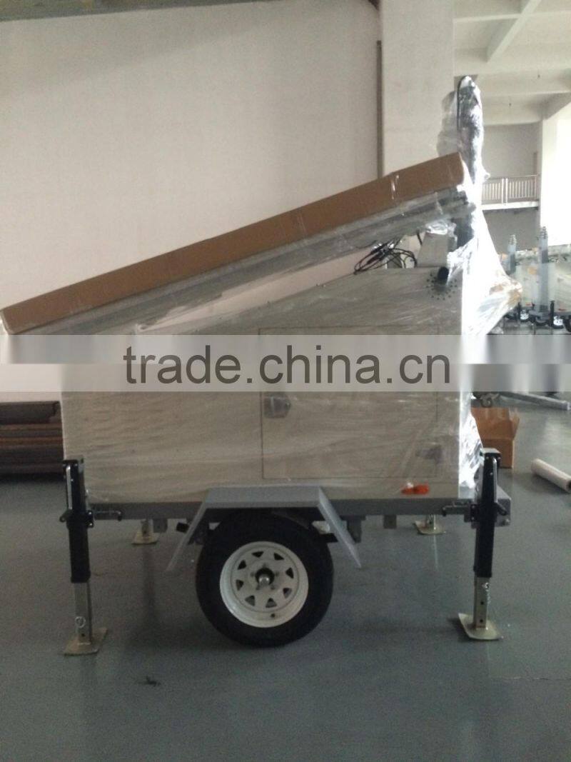 Solar panel light tower for construction