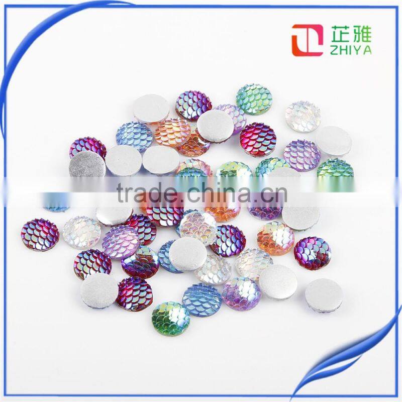 2016 Wholesale Round AB Color Fish Scale Carved Resin Dome Seals Cabochon