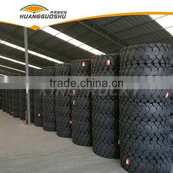 construction machinery transporter used truck 23 .5-25 tires