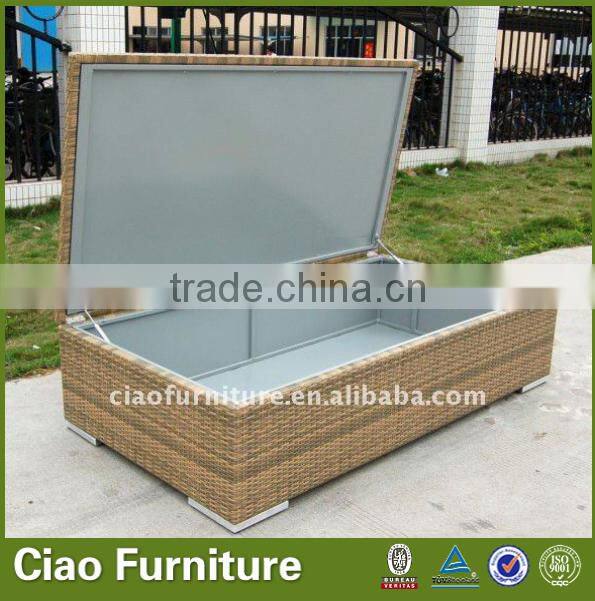 Broyhill outdoor furniture rattan storage box