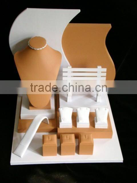 2016 custom luxurious counter jewelry display stand suit