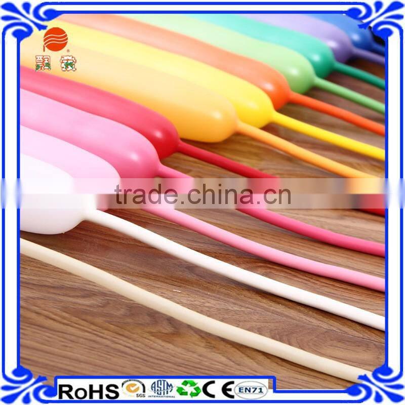 children playing animal twist long magic natural latex balloon