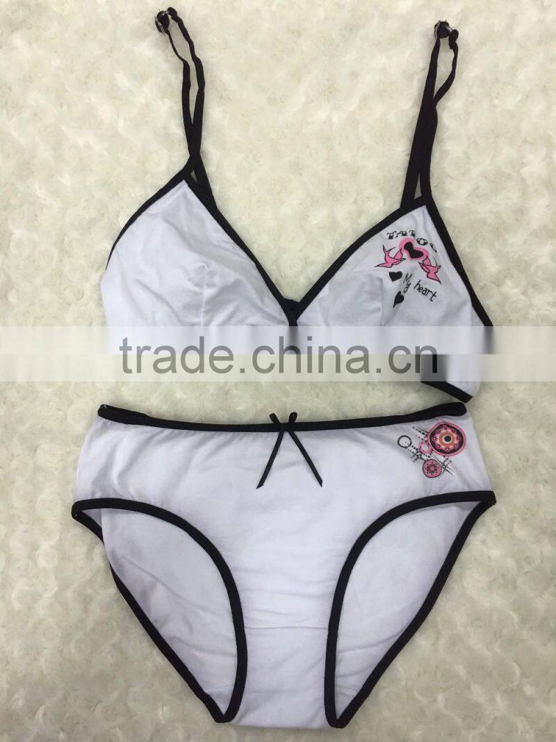 Padded bra without wire and brief for 8-16 years girls