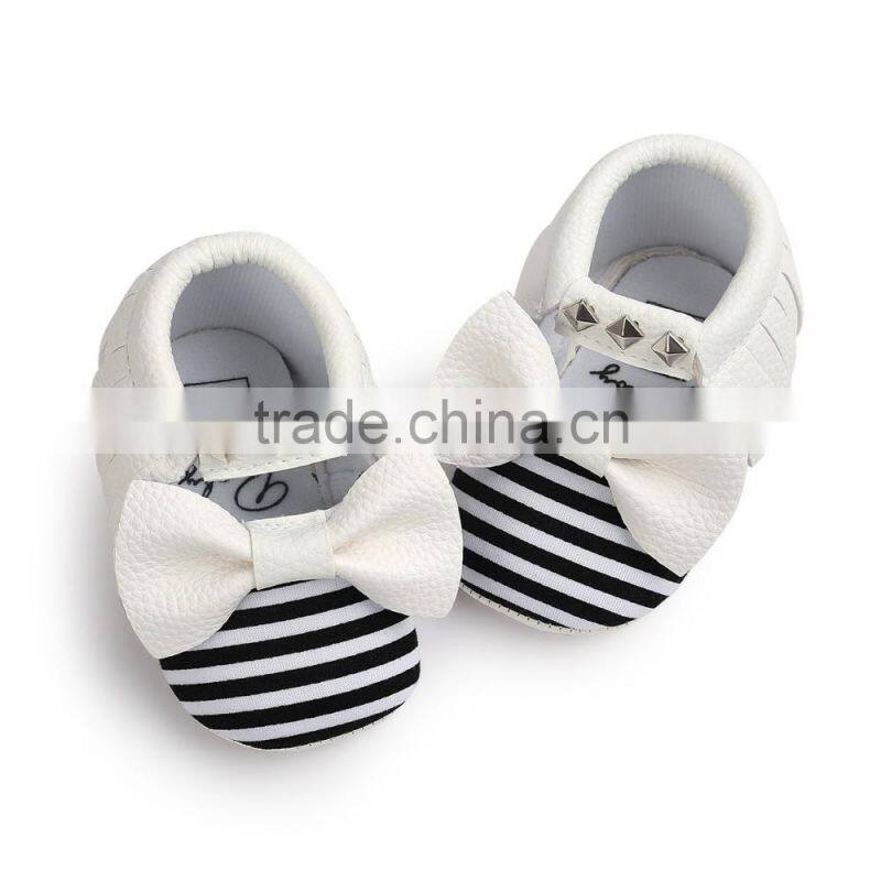 Rivet design fashion moccasins for baby, baby rivet moccasins