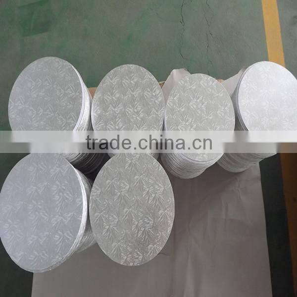 Glossy Ivory board cake pads/cake circles