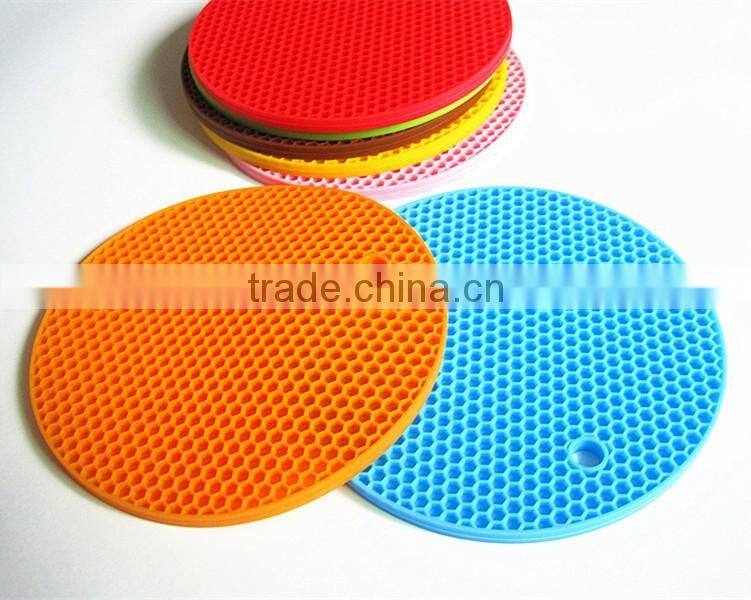 Wholesale FDA food grad round 18cm heat resistant silicone mat