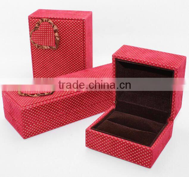 High quality Cotton Jewelry Box Lovely Heart Jewelry Boxes bracelet case