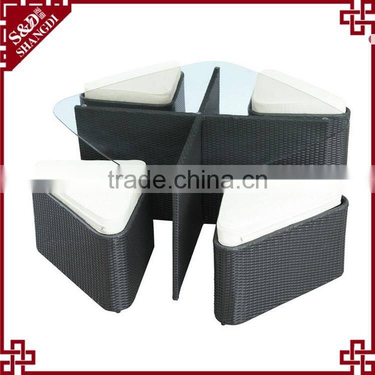 Chic tempered glass table design 5-pc outdoor patio rattan dining set