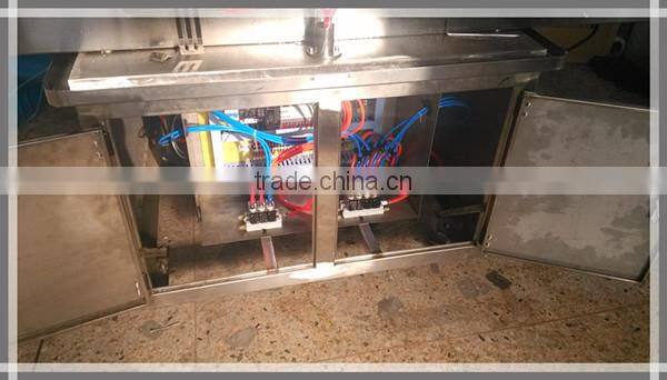 Four Heads Fully Automatic Toiletry Perfume Bottle Filling Machine