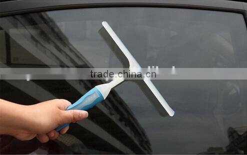 car use plastic snow shovel ice scraper