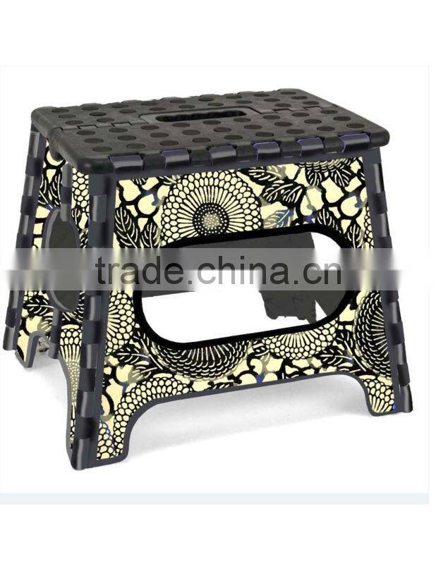 Beautiful painting Living room folding chair with handle