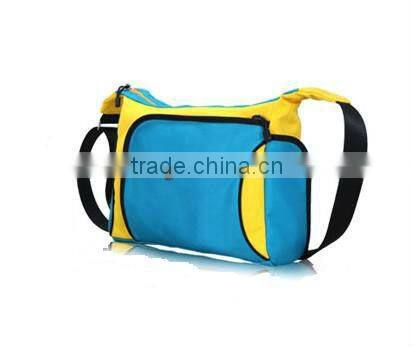 fashion pretty shoulder sling bag for sports with polyester