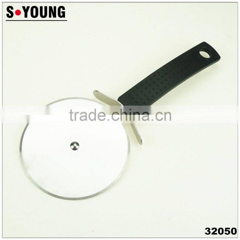 32050 Kitchen gadget 10cm pizza cutter