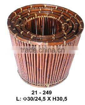 Natural bamboo planter