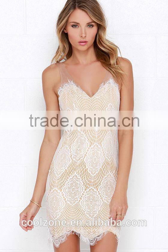 Elegant mesh strap sleeveless lace evening dress with sweetheart silhouette