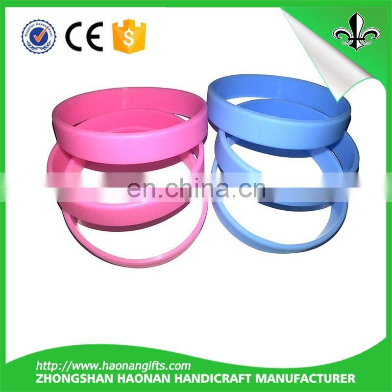 Debossed silicone wristband with creative gifts promotional silicone wristband for sport
