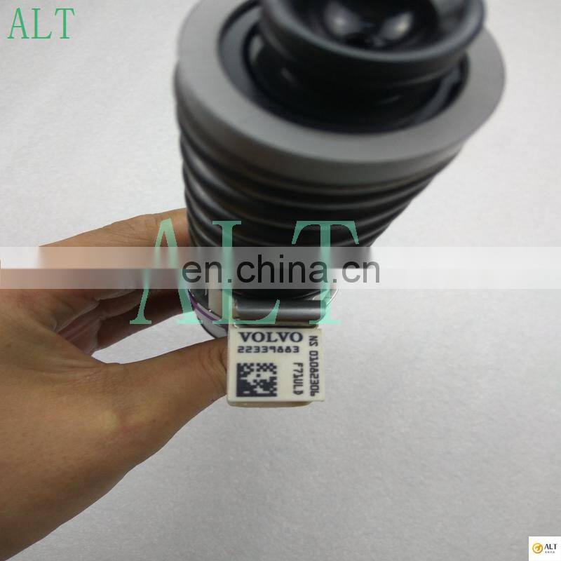 Fuel injector 22339883 for VOLVO