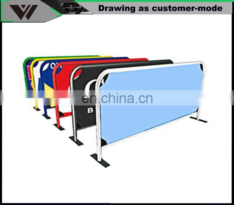 Square Pipe/Tube Frame Expandable Outdoor Cafe Barrier For Advertising Safety Breeze Barrier Advertising Banner Custom