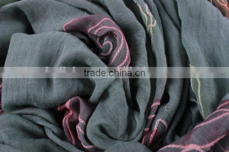 Wholesale Colorful Flower Cotton Women Fashion Embroidery Scarf With Tassel